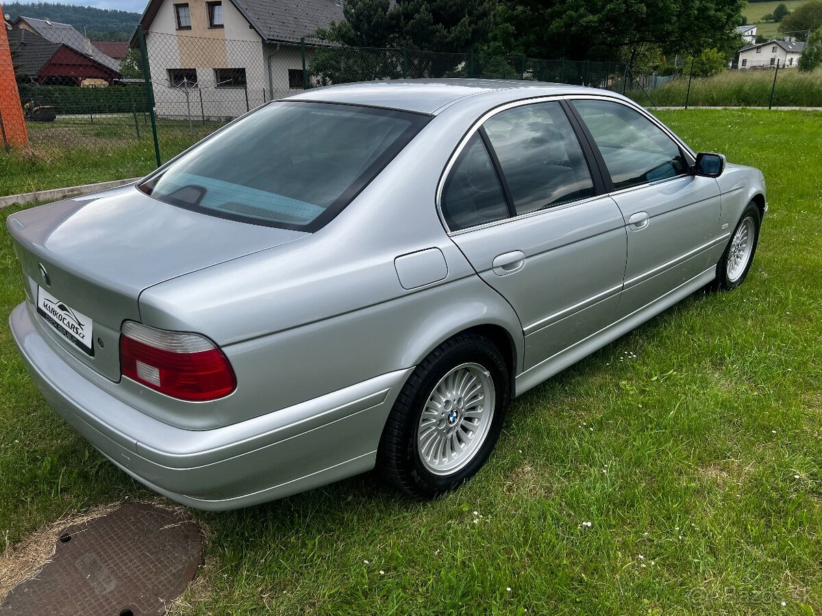 BMW Řada 5 525i PĚKNÝ STAV - 5