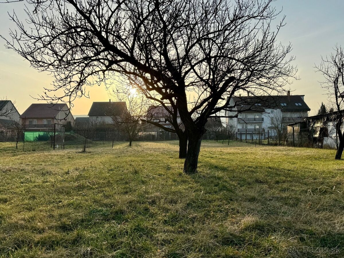 MAĎARSKO - GONC STAVEBNÝ POZEMOK 852 M2, IS NA HRANICI POZEM - 5