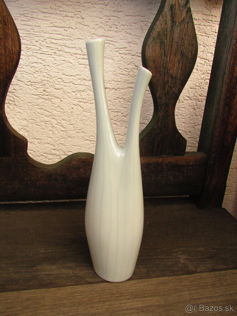 Stará váza Royal Dux. - 5