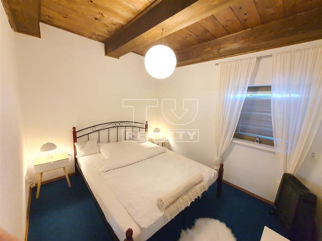 Krásny 3 izbový rodinný dom + terasa + garsónka so... - 5