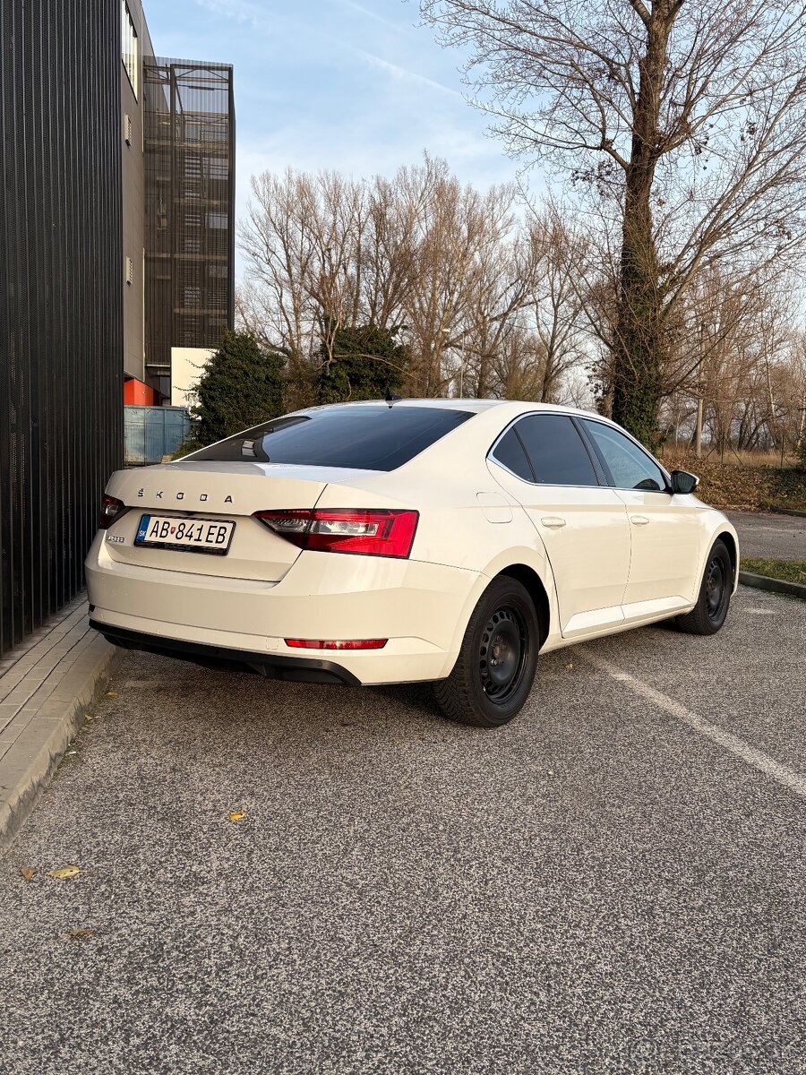 Škoda Superb 1,5 tsi ambition DSG - 5