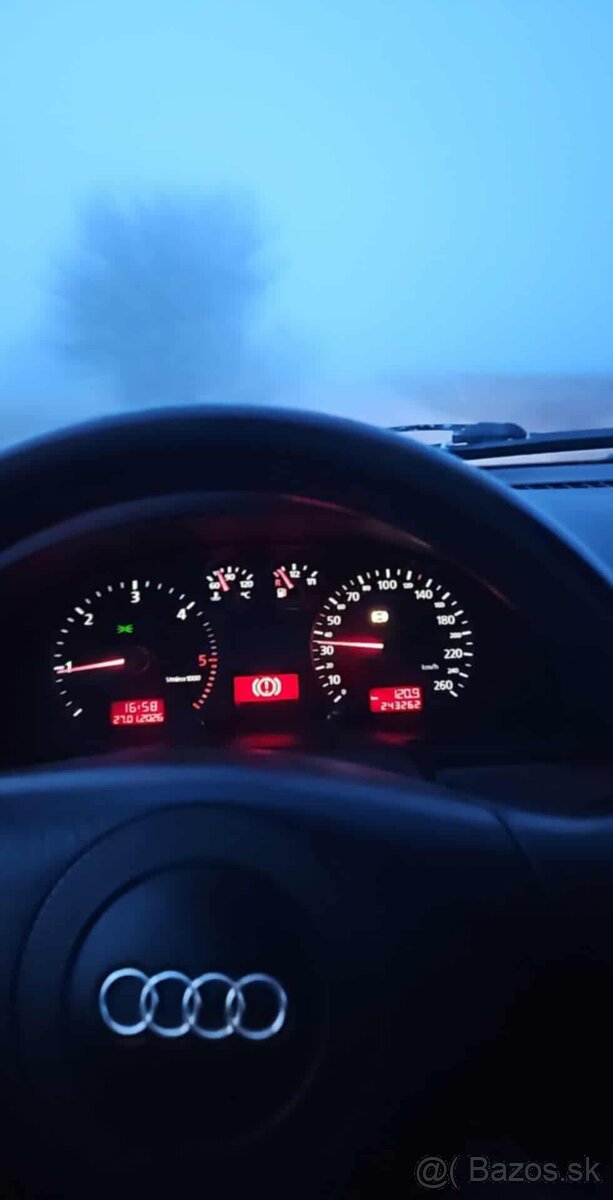 Audi a4 2,5 tdi 110kw - 5