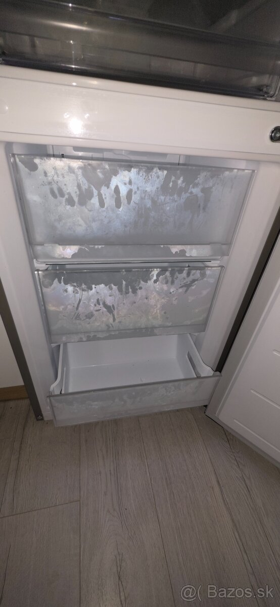 Chladnička s mrazničkou LG - 5
