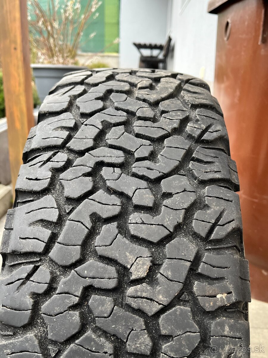 Pneumatiky 245/70 R17 - 5