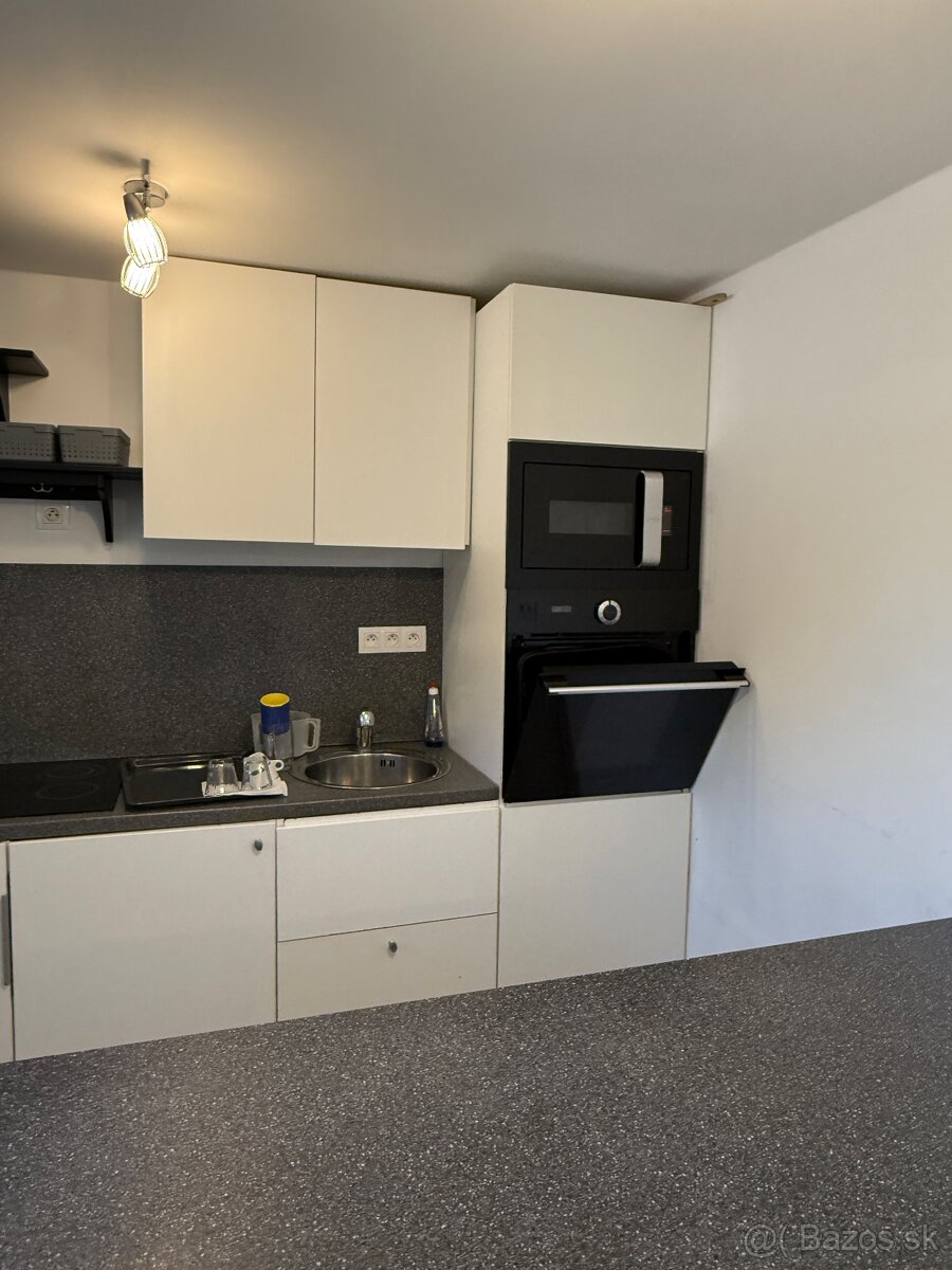 Kuchyna so spotrebičmi - 5