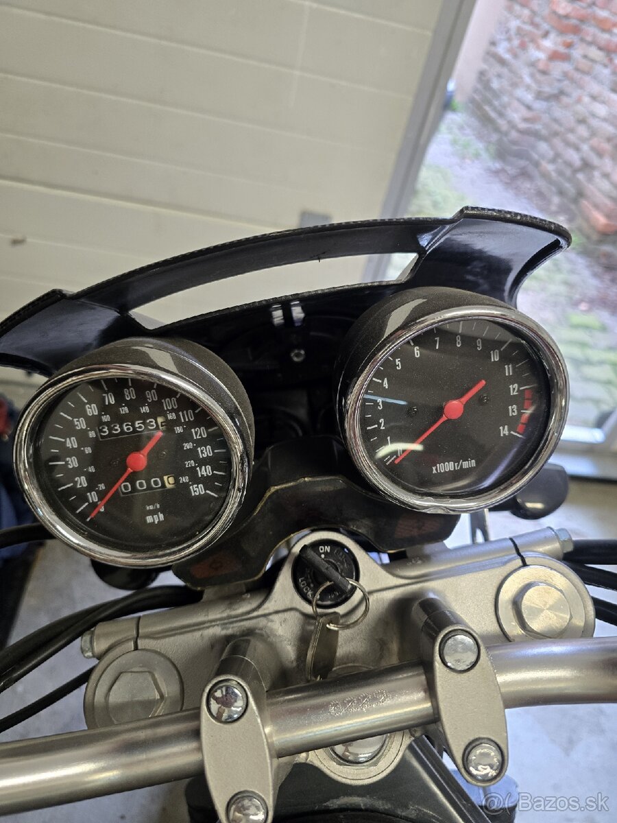 Suzuki bandit 600 - 5