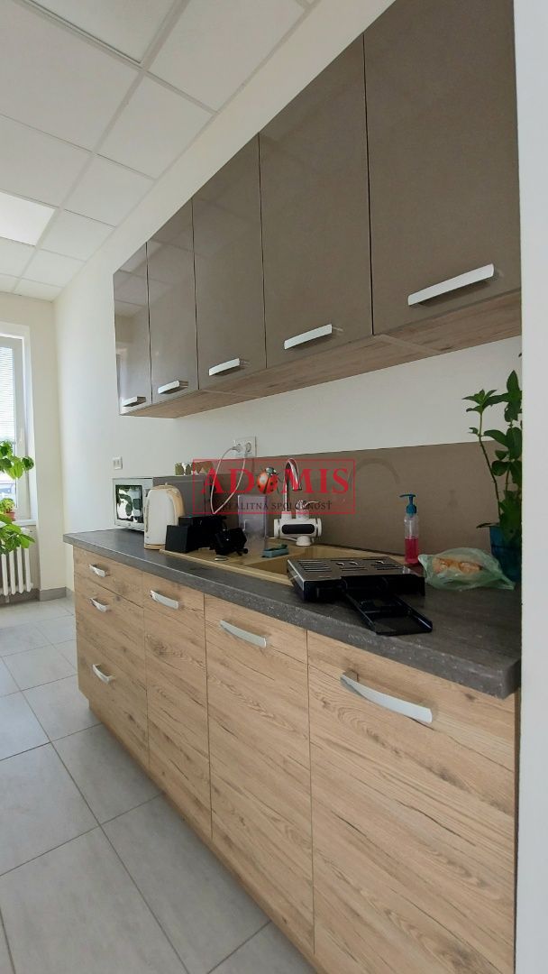 ADOMIS - prenájom kancelárie 22m2,vlastné parkovanie, Magnez - 5