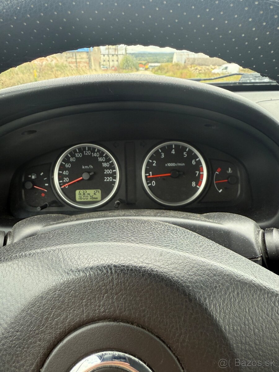 Nissan Almera 1.5 16v - 5