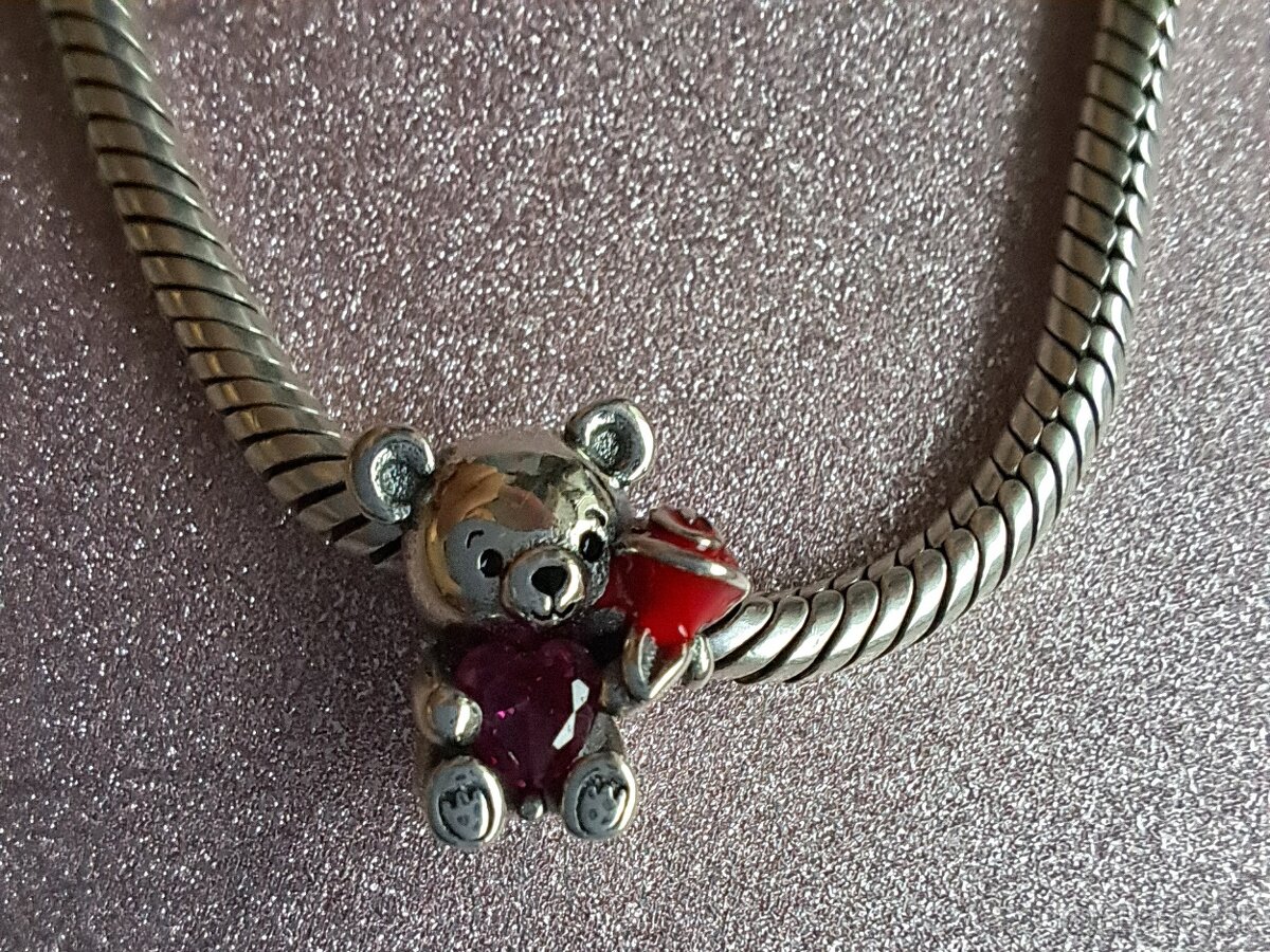 Prívesok Macko s Ružou - 5