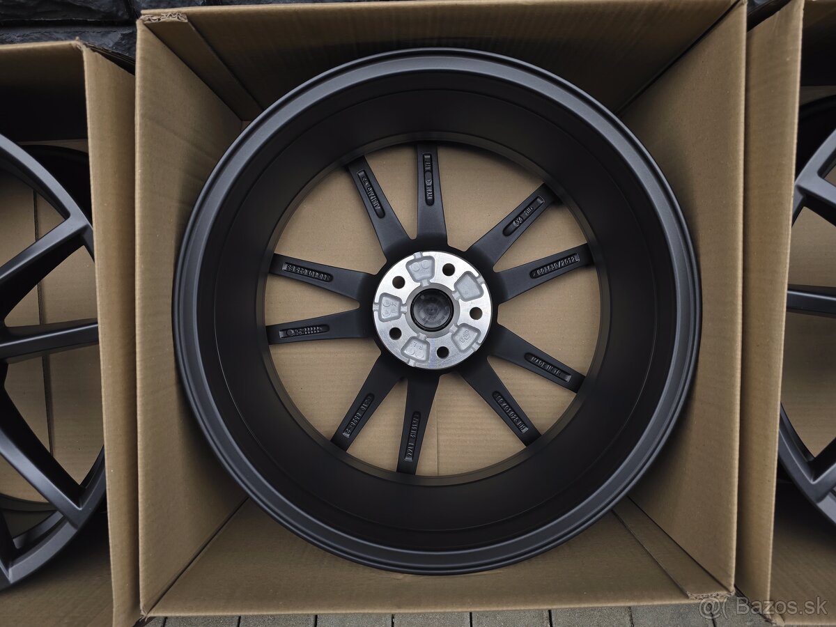 5x112 R19 VW Pretoria Passat Rline Nepoužite - 5