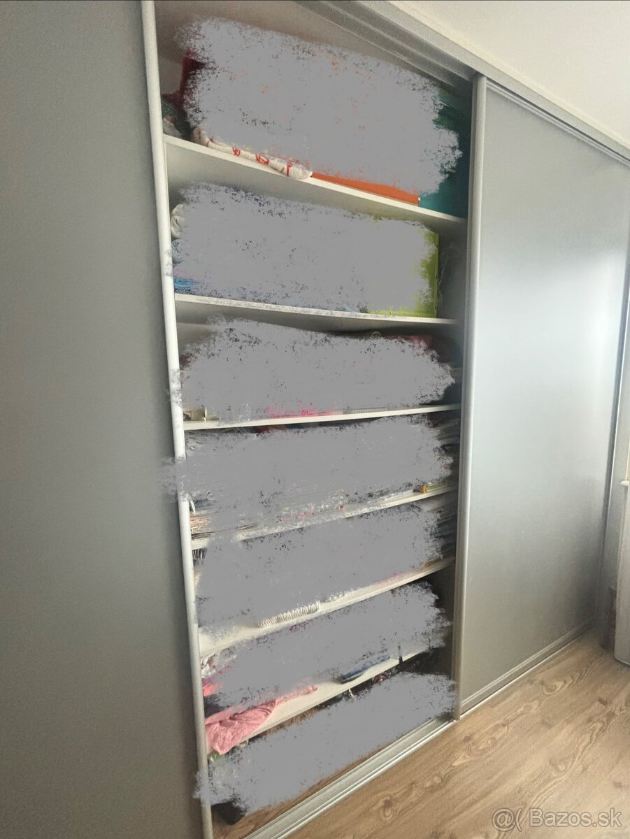 Vstavaná skriňa - 5