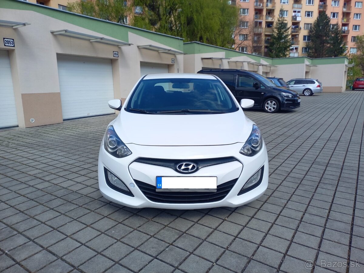 Hyundai i30 1.4 CRDi 66Kw 90ps ELEGANCE - 5