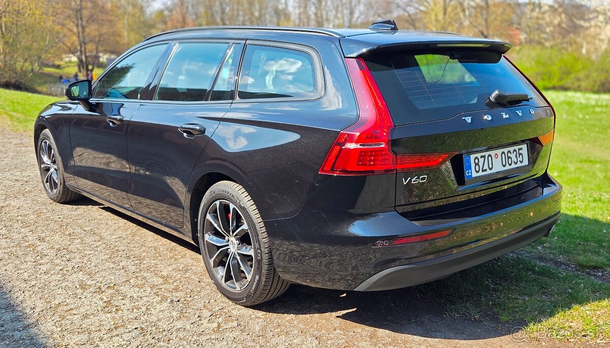Volvo V60 kombi, Momentum Pro, nebourané, model 2020 - 5