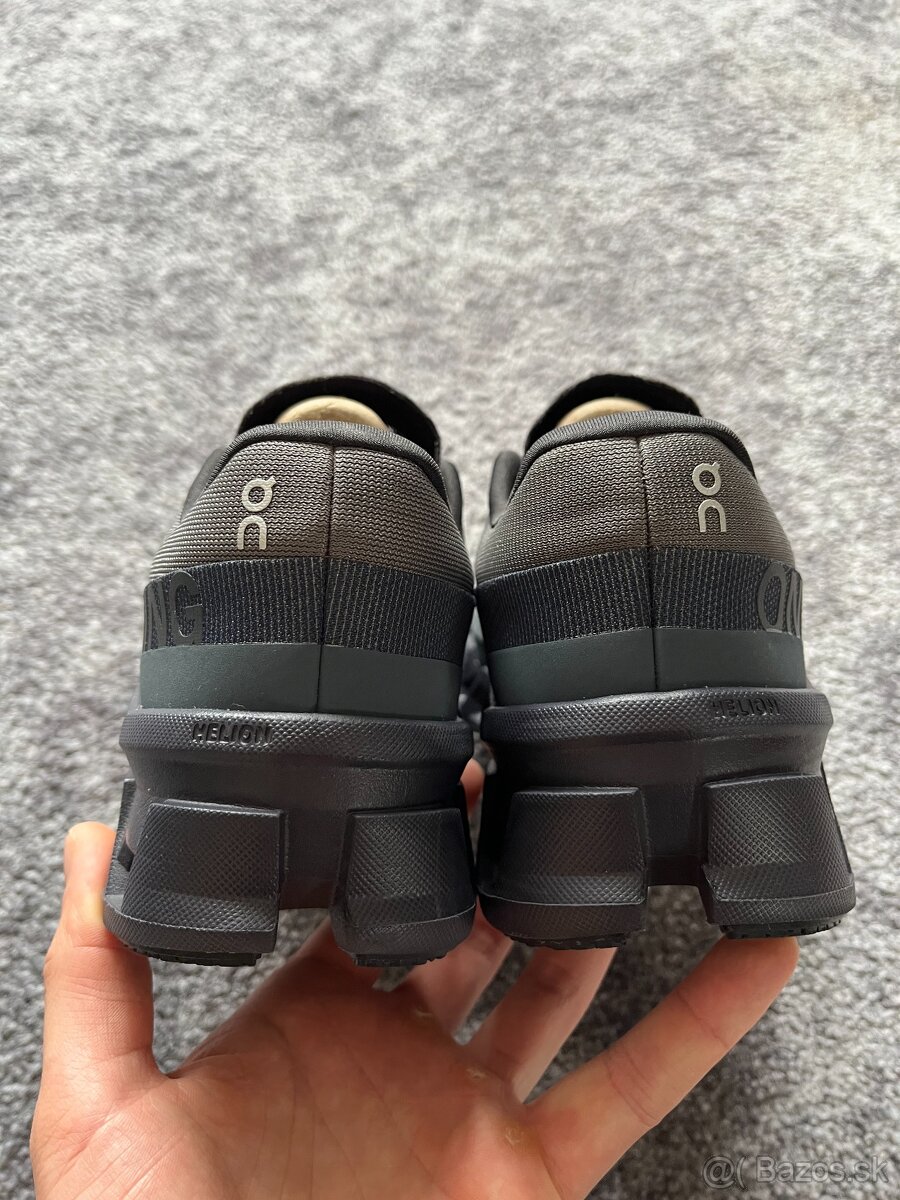 On Running, model Cloudmonster, velikost 37,5 šedé - 5