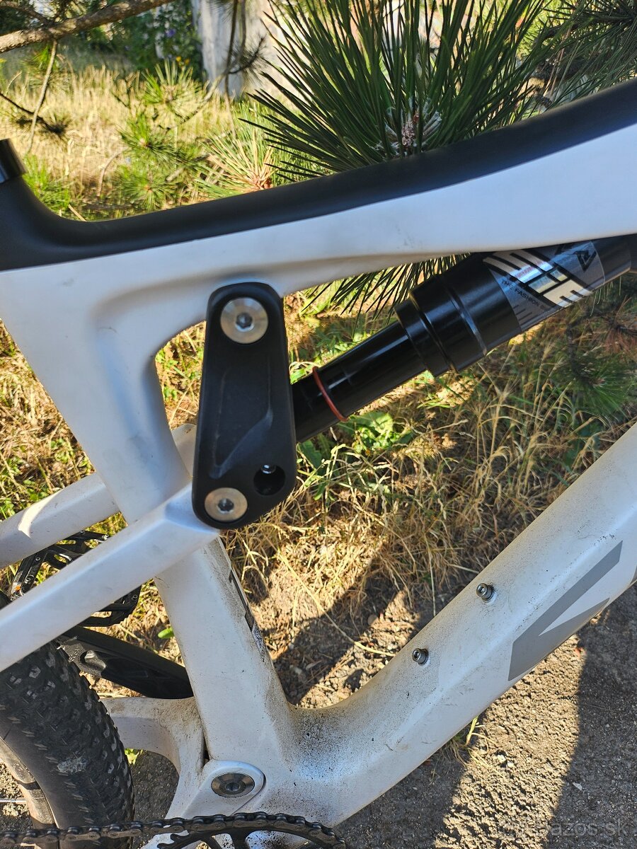 Karbónový bicykel Sava - 5