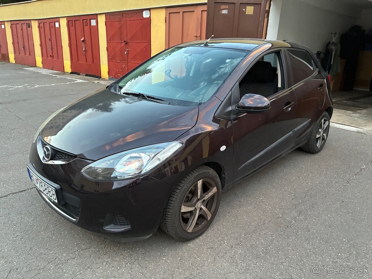 Mazda 2 - 5