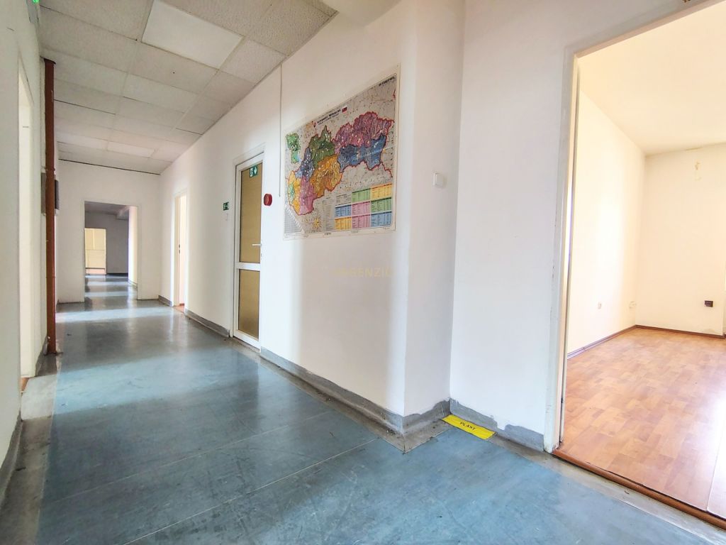 Veľkorysý administratívny priestor 260 m² - Odborárske námes - 5