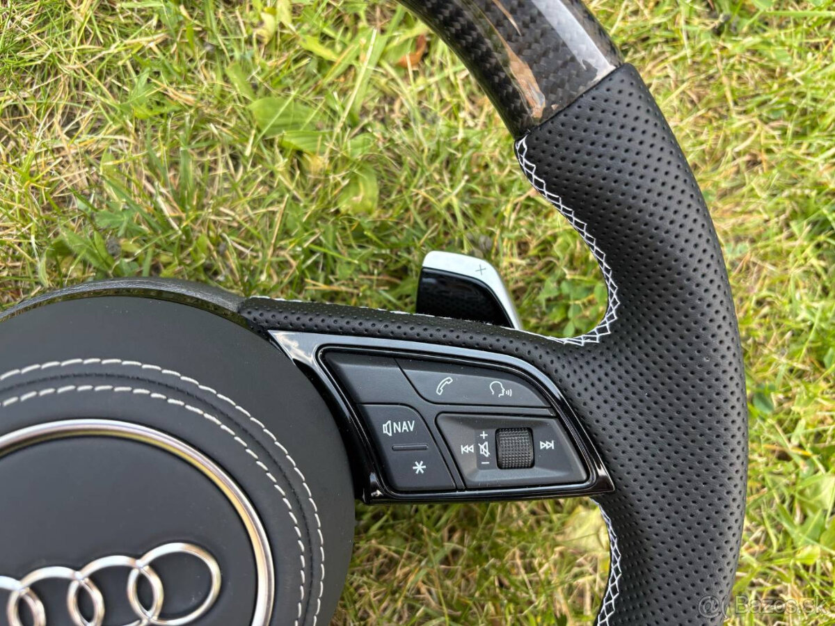 AUDI KARBON ŠPORTOVÝ ZKOSENY VOLANT - 5