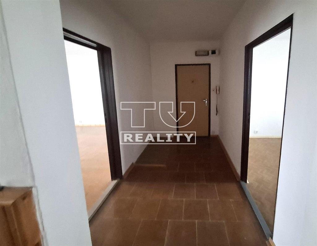 2-IZBOVÝ BYT S BALKÓNOM 45M2, TRENČÍN - 5