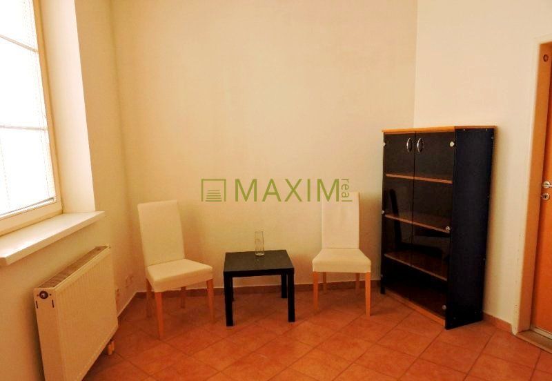 Ponúkame na predaj nebytový priestor pod Hradom na bývanie a - 5