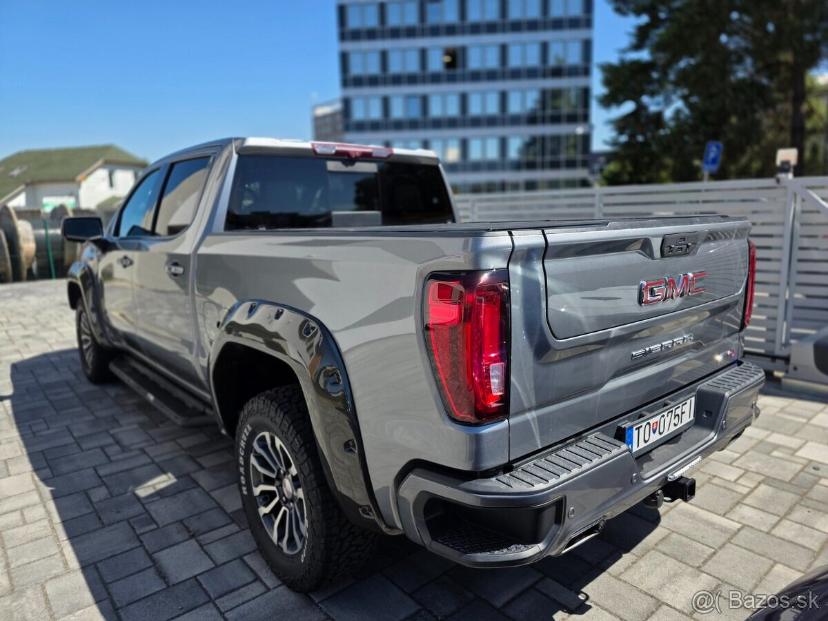 GMC Sierra 5.3L V8, 2021 AT4 výbava Full DPH