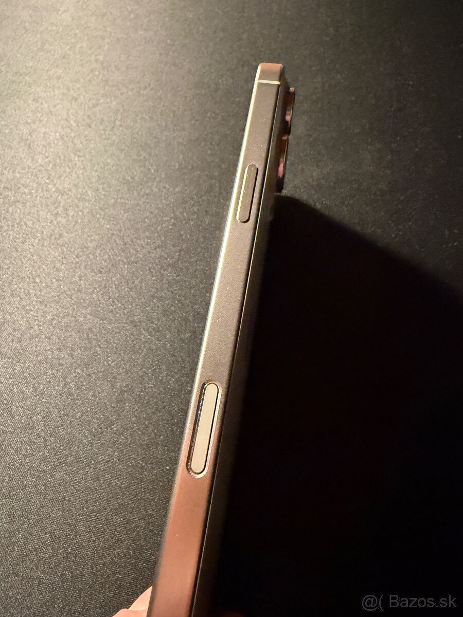 Predám Iphone 16pro max 256GB - 5