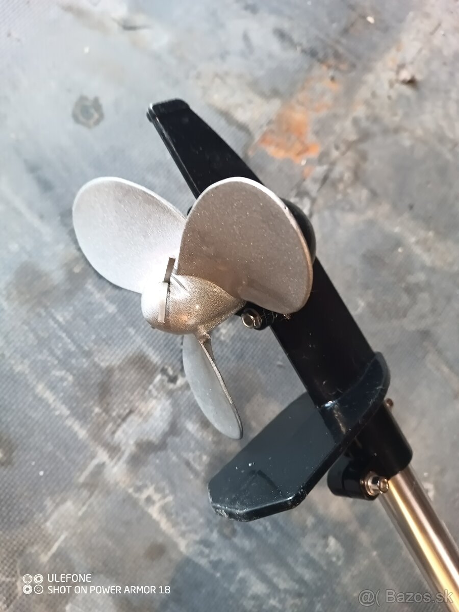 Predám nafukovací čln+motor - 5