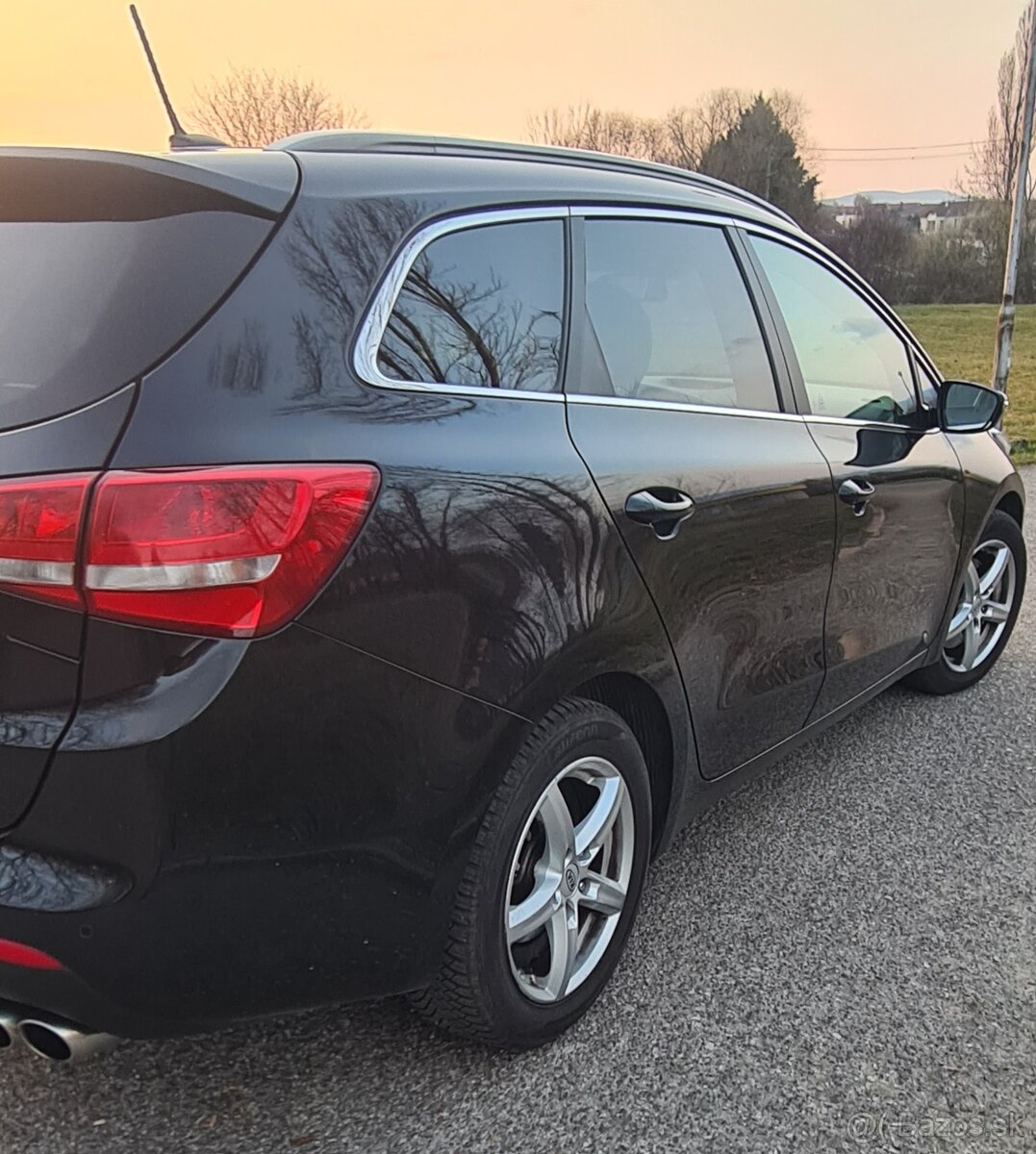 Kia CEED SW 1,6 CRDi GT-line - 5