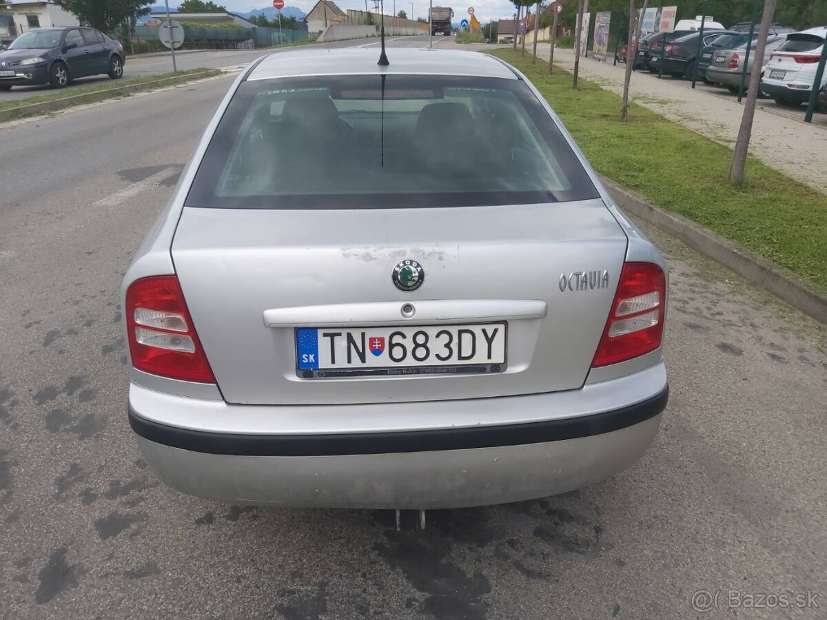 Škoda Octavia 1.6 Ambiente - 5