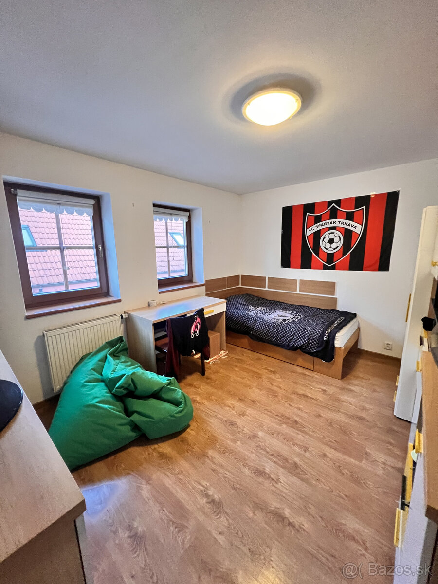 Prenajmeme 4-izbový byt v centre, 110m2 s balkónom - 5