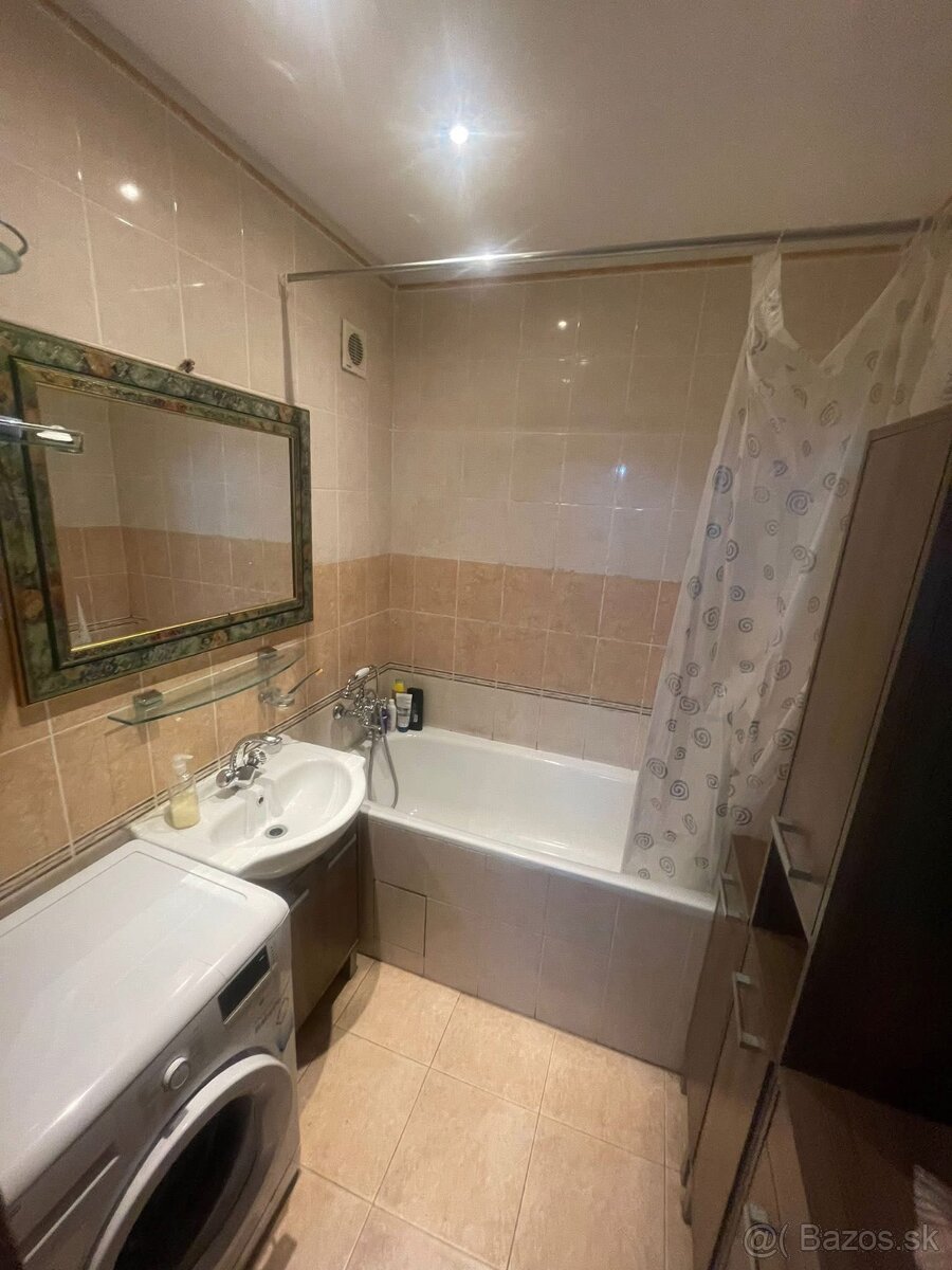 Nepriechodná izba v Ružinove - 5