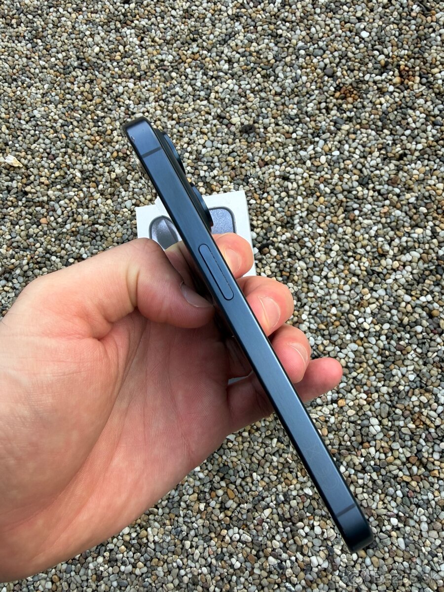 IPhone 15 pro - baterie 100% - 5