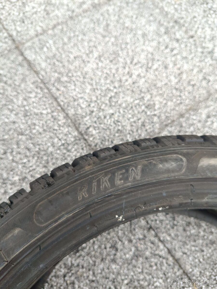 ✅ 225/40 R18 zimné pneu - 5