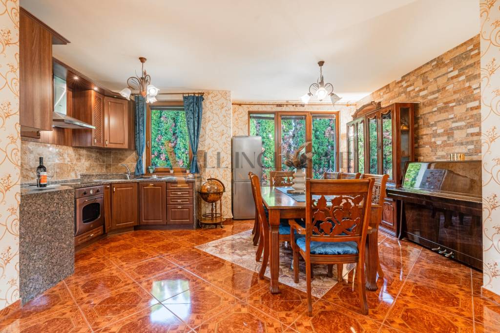 ALL INCLUSIVE | NA PREDAJ 4 IZBOVÝ RODINNÝ DOM , AMADEHO KRA - 5