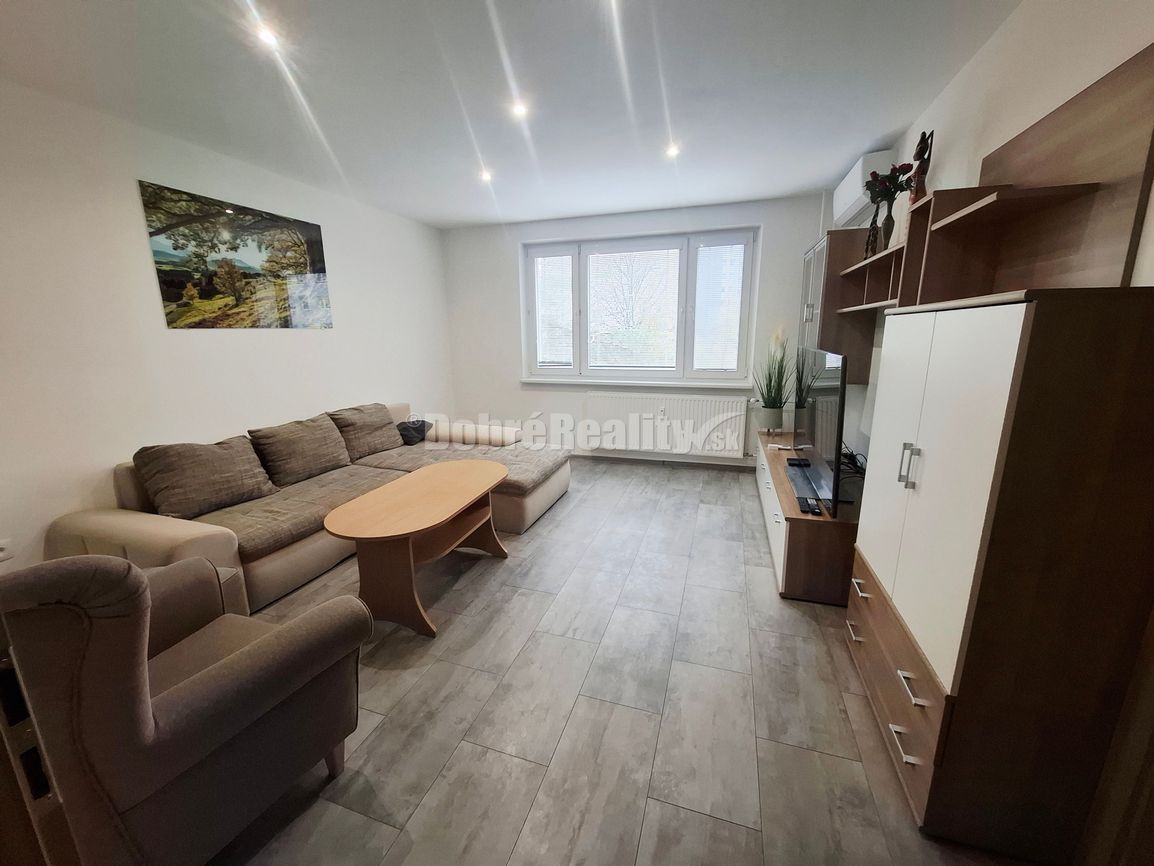 Krásny zariadeny 2izb byt na sidlisku Juh/Šoltesovej ul/ - 5