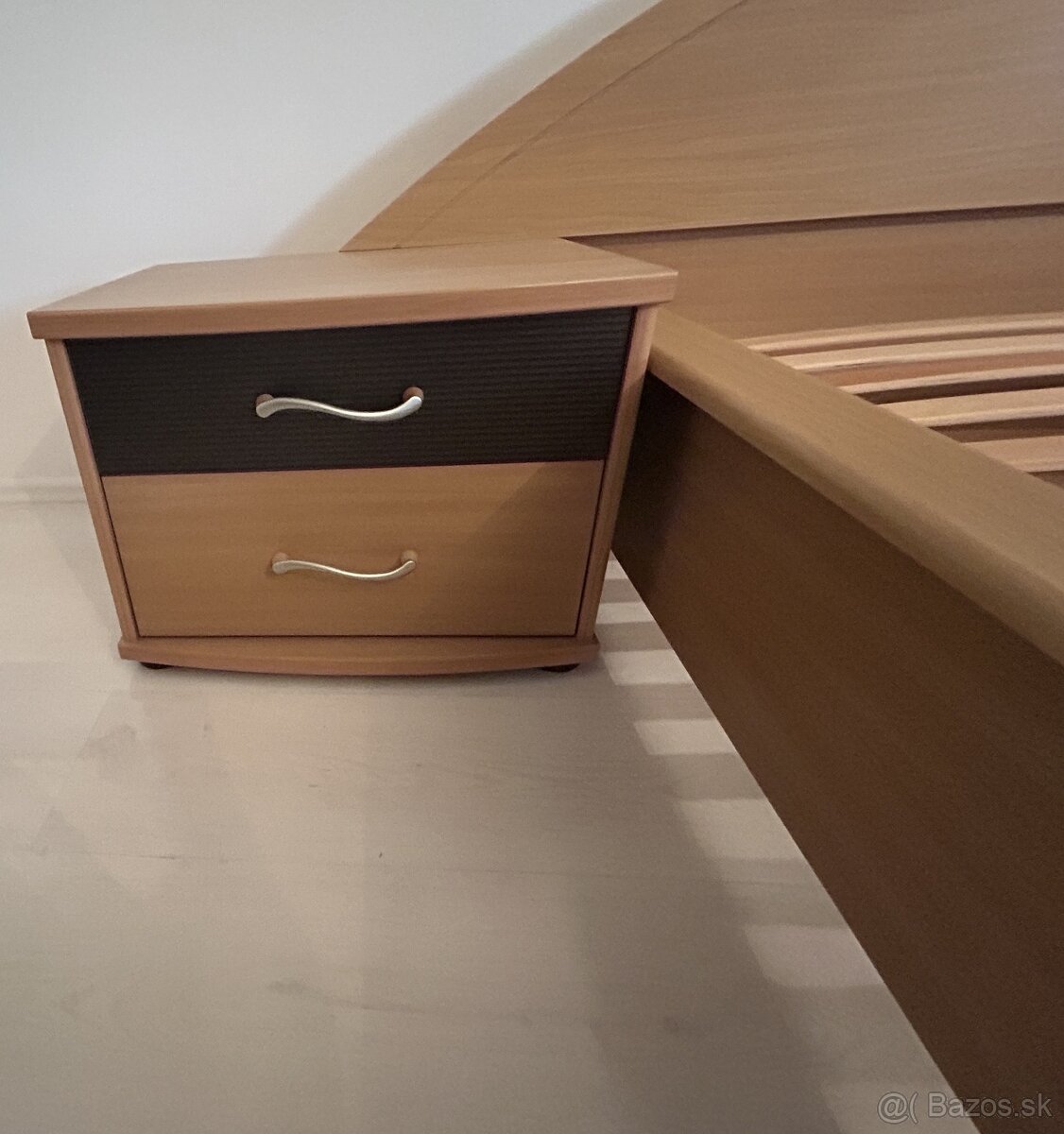 Manželská posteľ 180 x 200 + nočné stolíky - 5