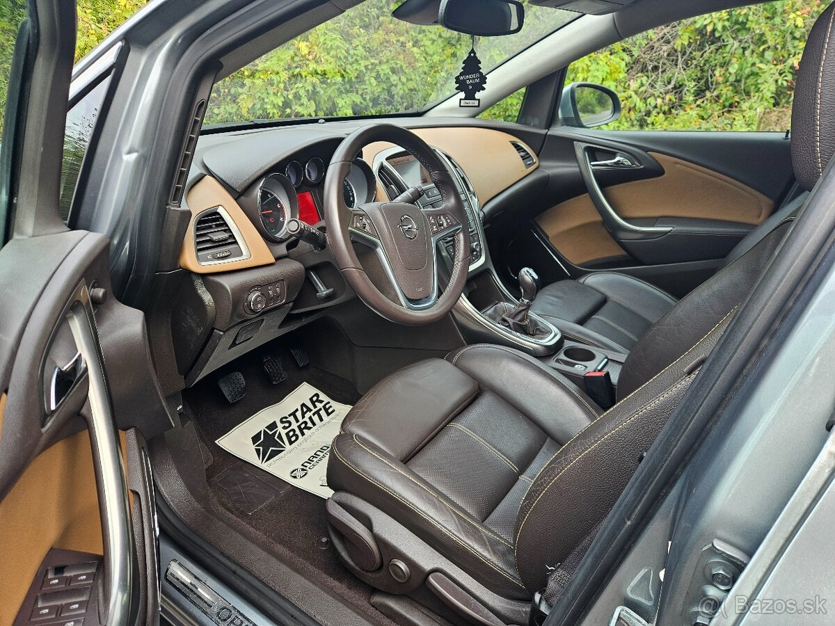 Opel Astra J 2.0 CDTI Sports tourer - 5