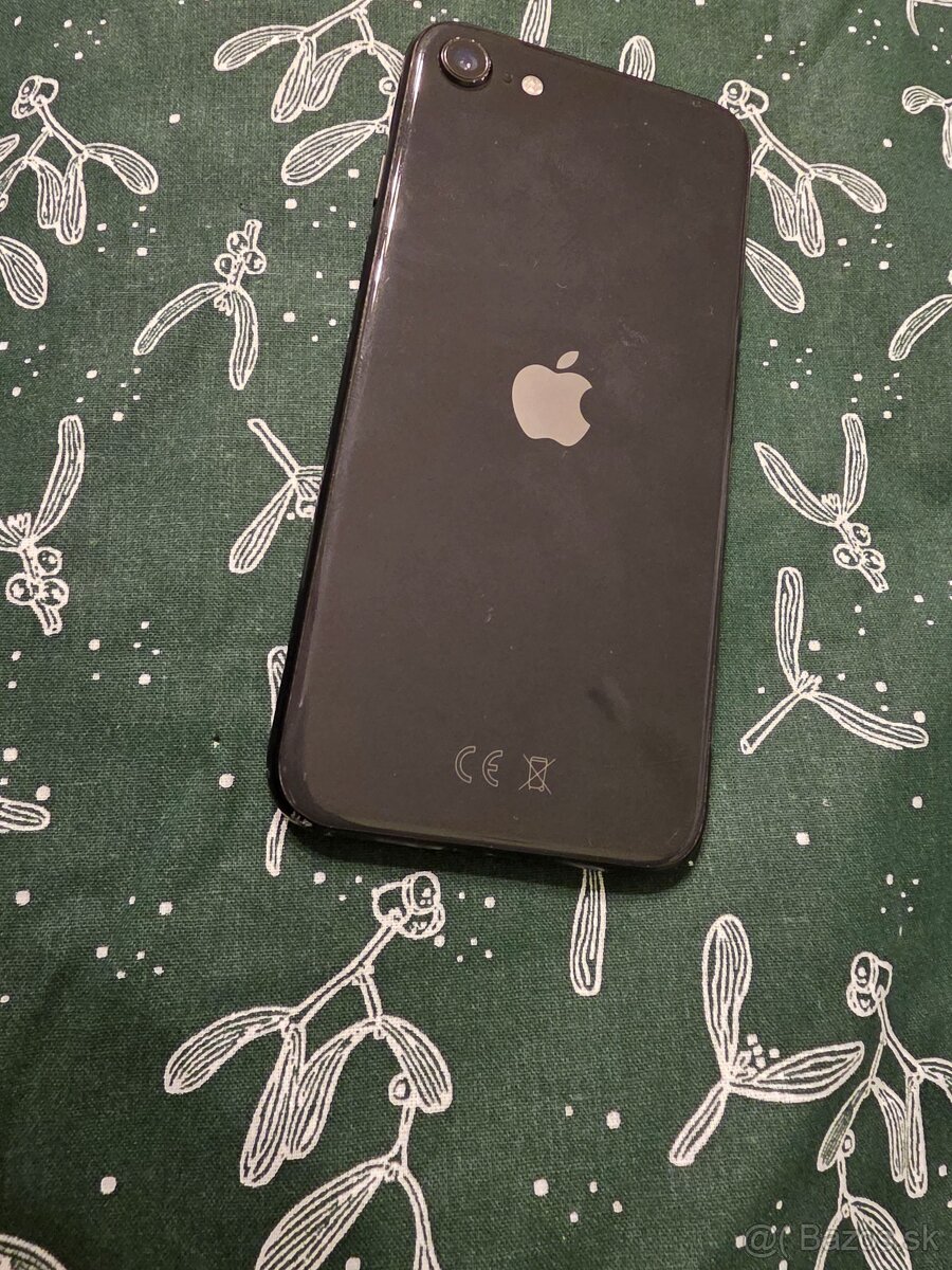 Iphone se 2020 volny v dobrom stave plne funkčný má znaky po - 5