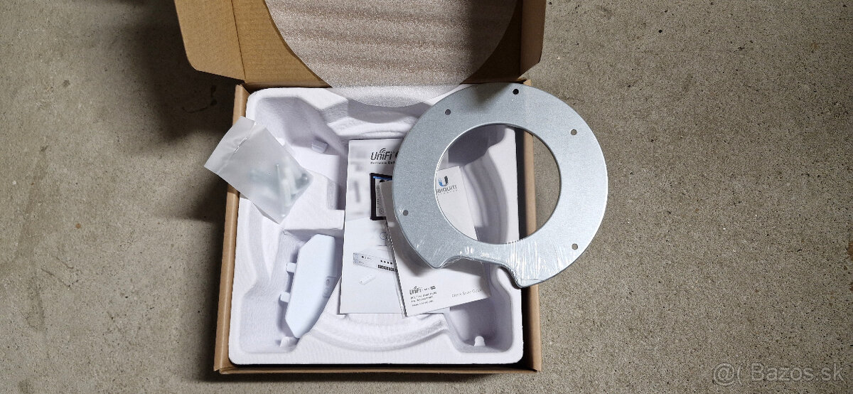 Predám 3 kusy Unifi UAP-AC-Pro - 5