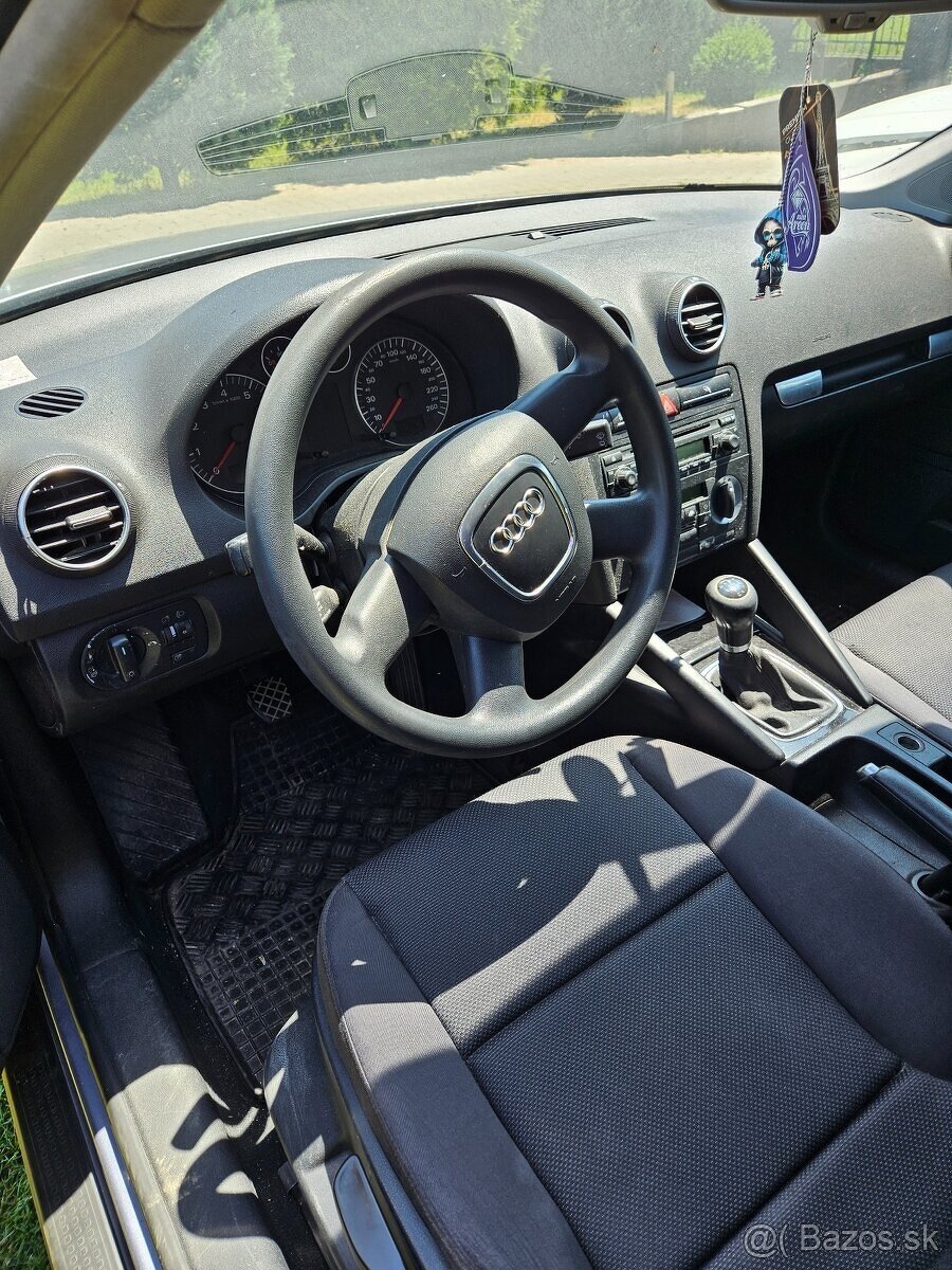 Predam audi a3 1.6. 74 kw - 5