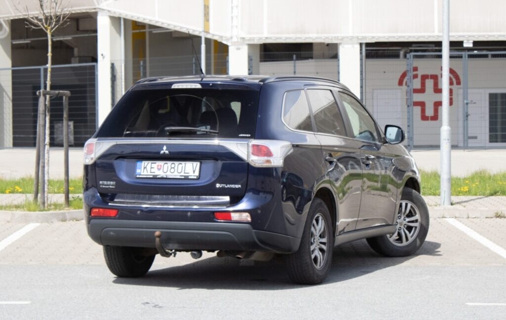 Mitsubishi Outlander z roku 2012 - 5