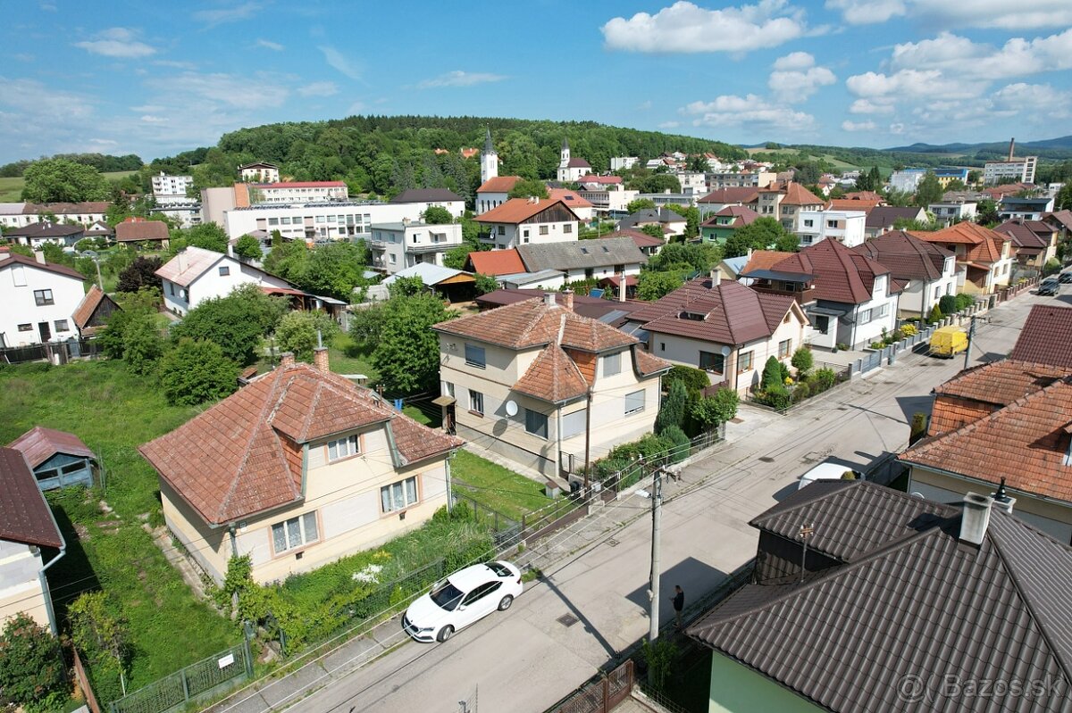 NA PREDAJ: 2-izbový rodinný dom s veľkým pozemkom 805 m² v p - 5