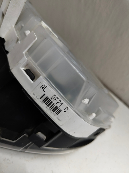 tachometer mazda 2 d01j55430 30€ - 5