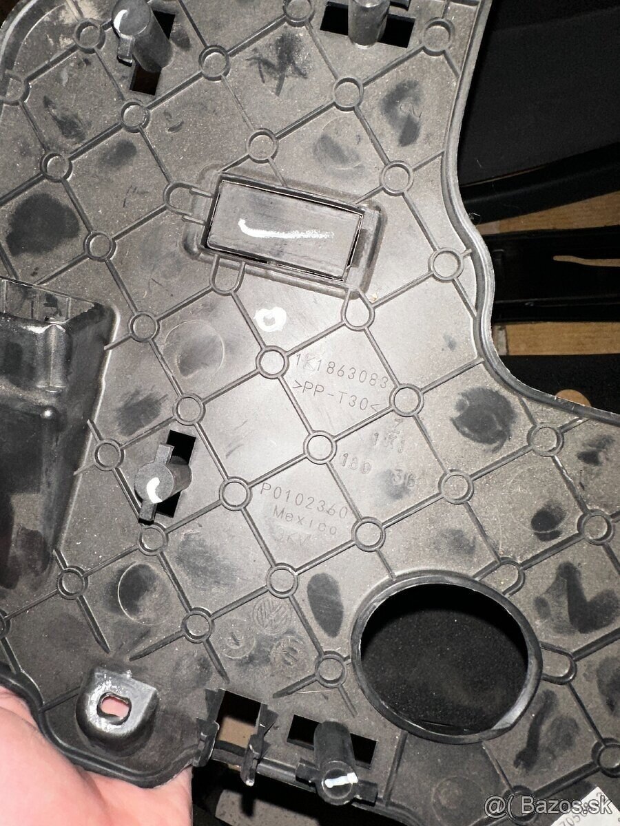 plasty z interieru VW golf 5 combi 2009 - 5