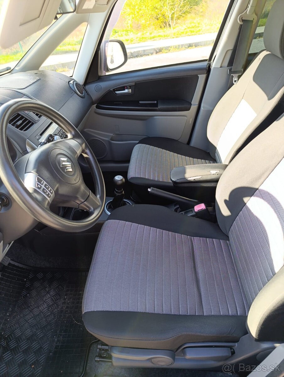 Suzuki SX4 - 5