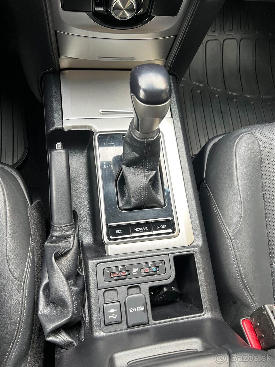 Toyota Land Cruiser 2.8 D-4D Executive A/T - 5