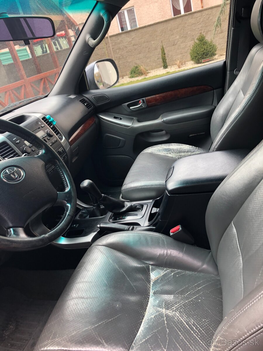 Predám Toyota Land Cruiser J12 3,0 A D-4D 02