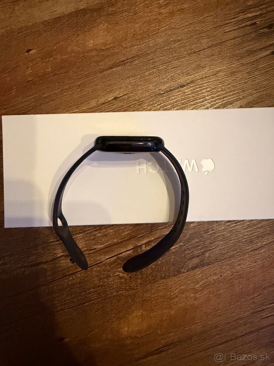 Apple Watch 10 42mm - čierne - 5