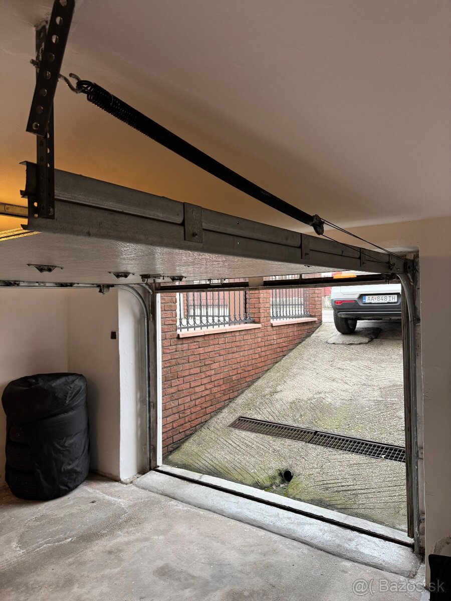 Garážová brána - 5