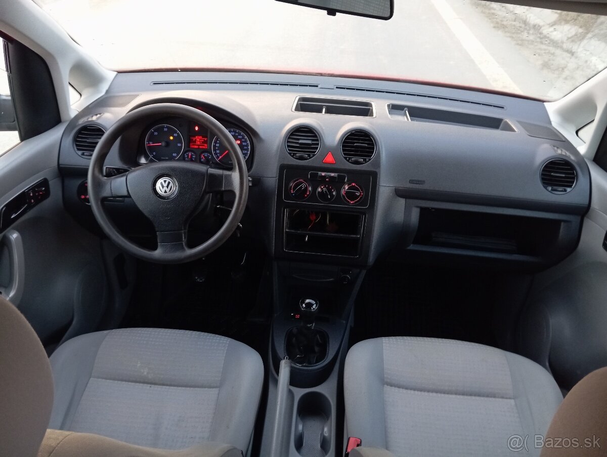 Volkswagen Caddy 1,9tdi 5 miestne - 5